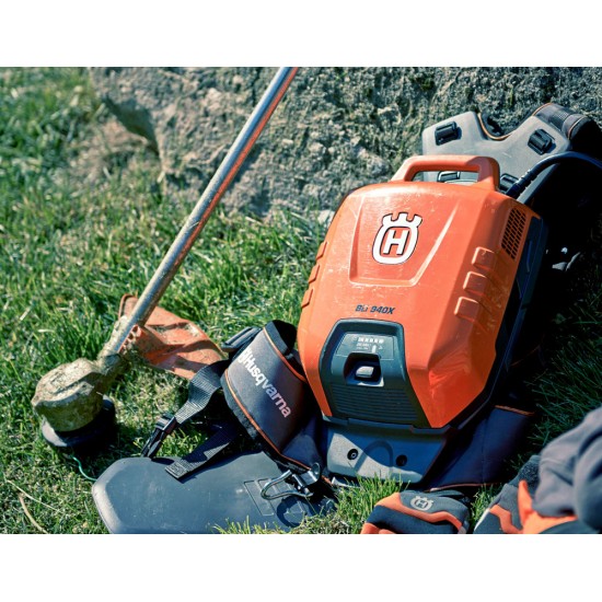 Акумулаторни машини Husqvarna - Акумулаторна ножица за жив плет HUSQVARNA 520iHD60