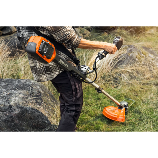 Акумулаторни машини Husqvarna - Акумулаторна моторна коса Husqvarna  220iR с акумулаторна батерия и зарядно устройство