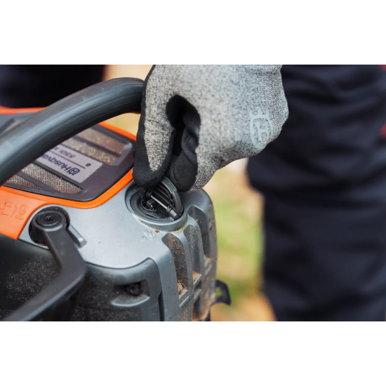 Акумулаторни машини Husqvarna - Акумулаторен трион Husqvarna 550i XP®